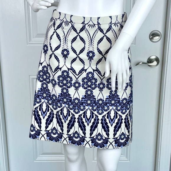 J. Crew Navy Trellis Skirt Blue and White Lined Style 09747 Sz 4 - Picture 1 of 9